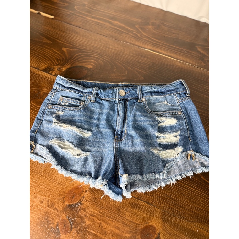 American Eagle Distressed Denim Shorts Womens 8 Medium Wash Frayed Raw Hem Blue